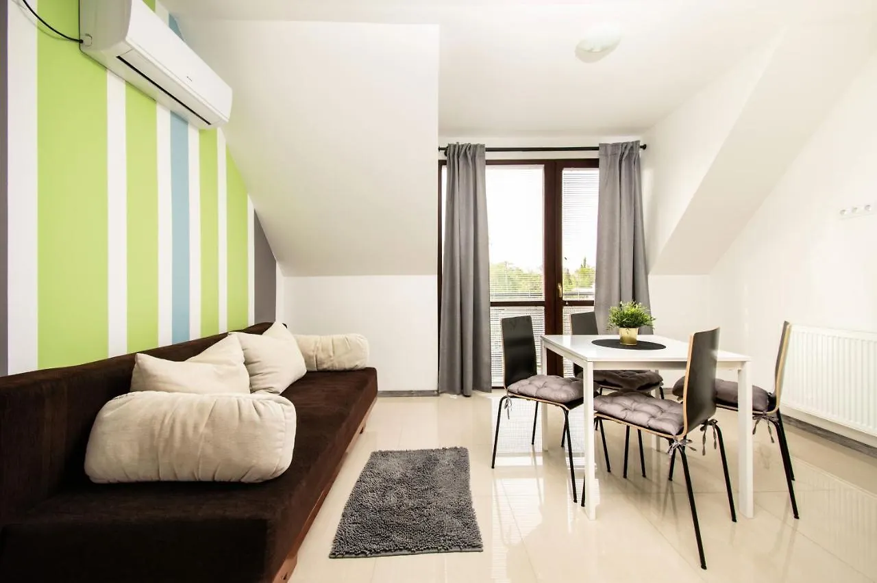 Ease Lux Apartments ハイデゥソボスロー 0*,  ハンガリー